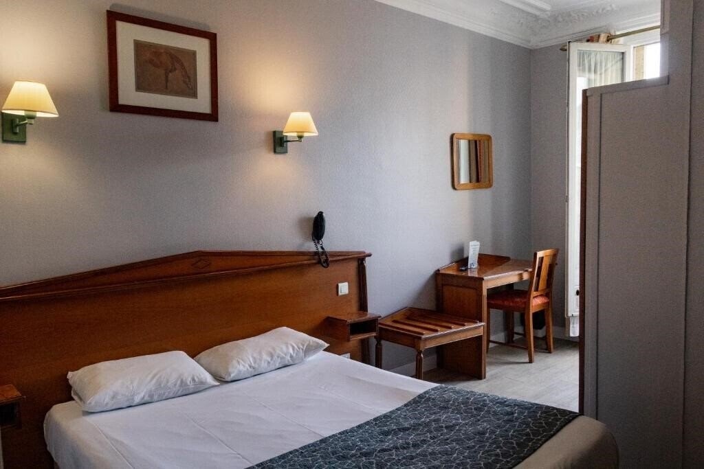 Картинка At Gare Du Nord 3*