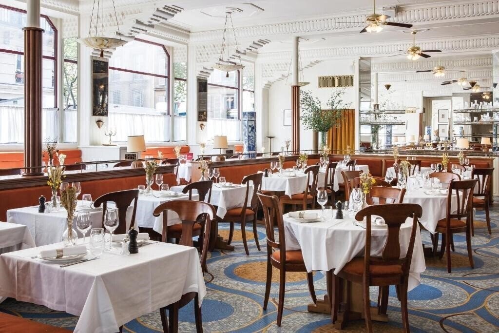 Carlton'S 4* суреті