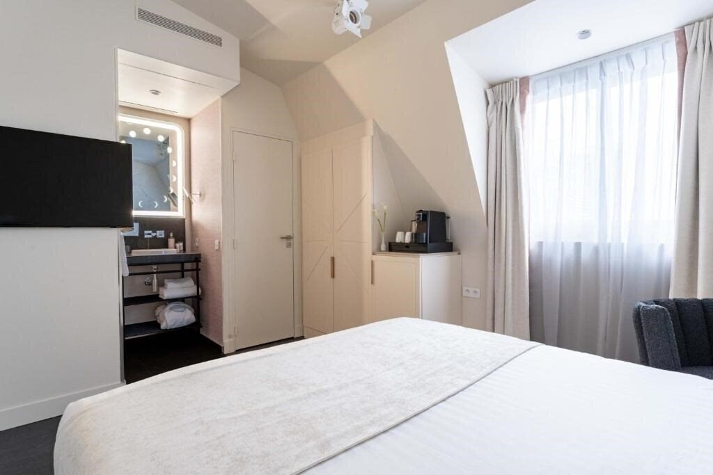 Astotel Astra Opera 4* суреті