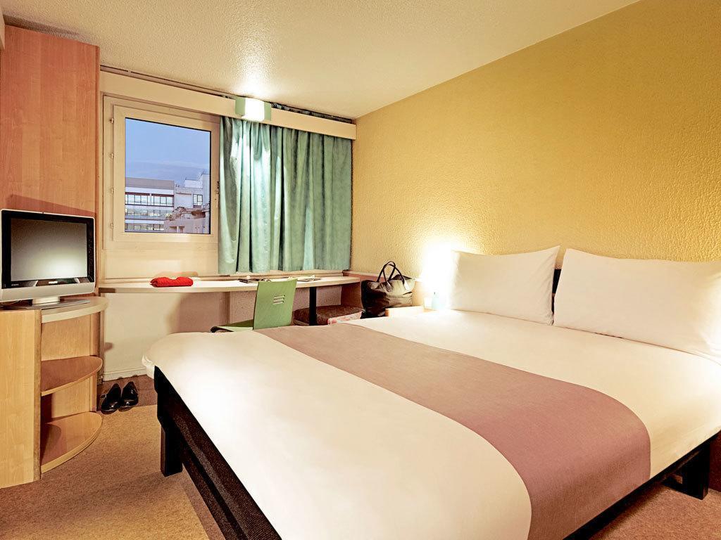 Отель Ibis Paris Alesia Montparnasse 3*