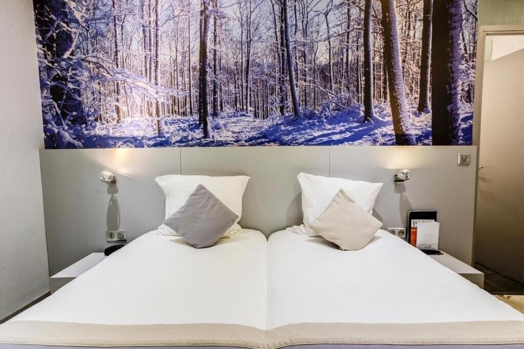 Фото Les Jardins De Montmartre 3*