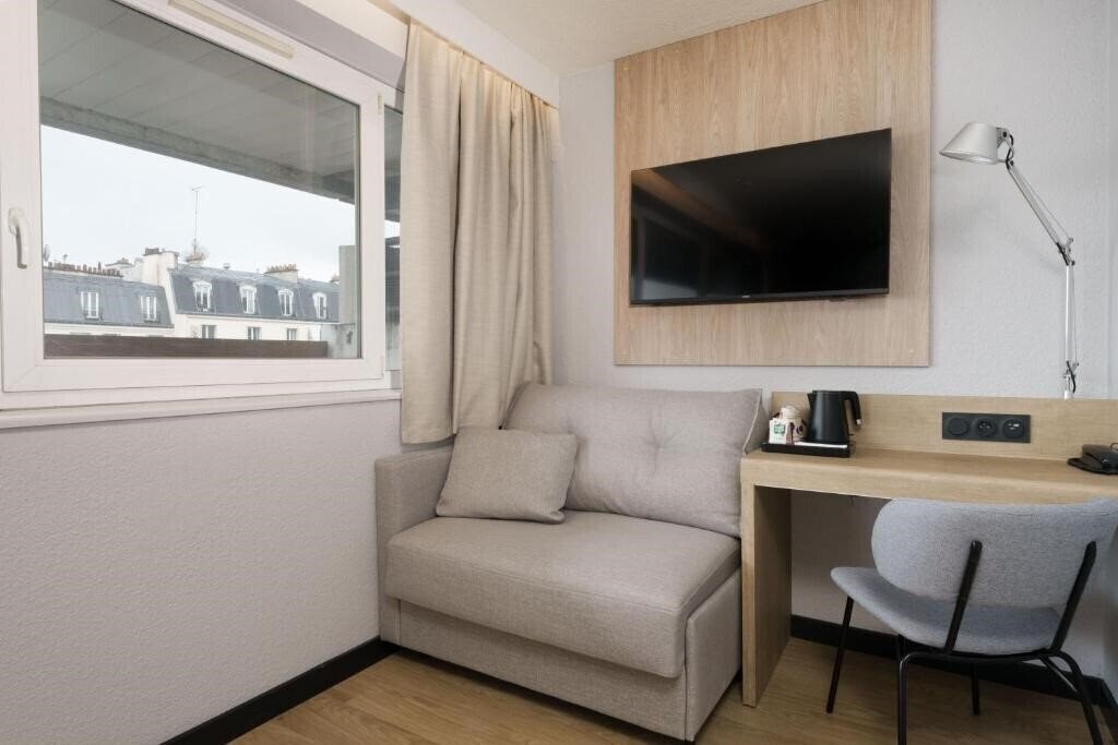 Campanile Paris Est Pantin 2* суреті