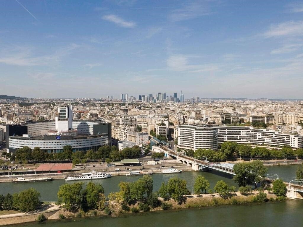 Novotel Paris Tour Eiffel 4* суреті