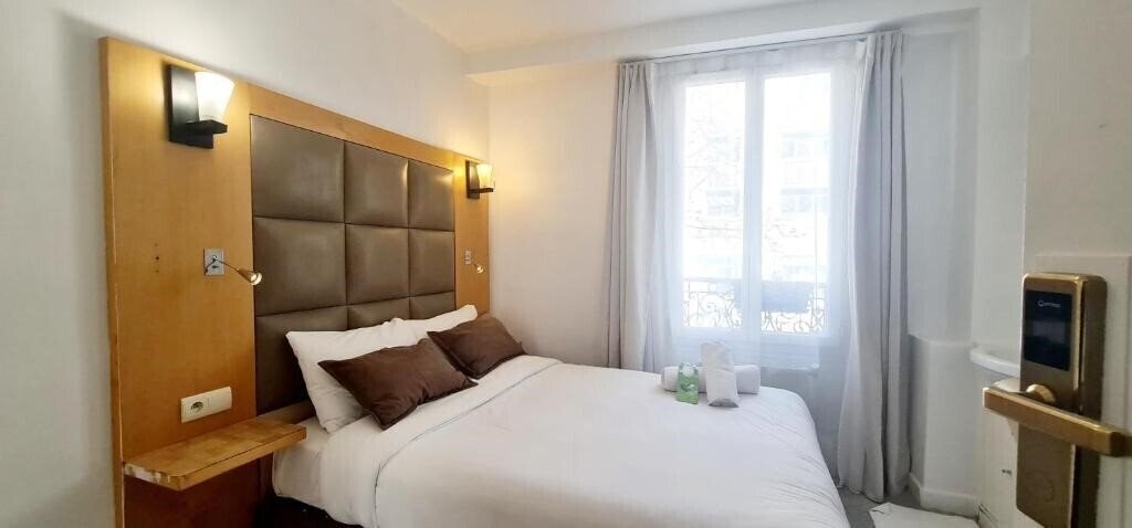 Hotel De France 2* суреті