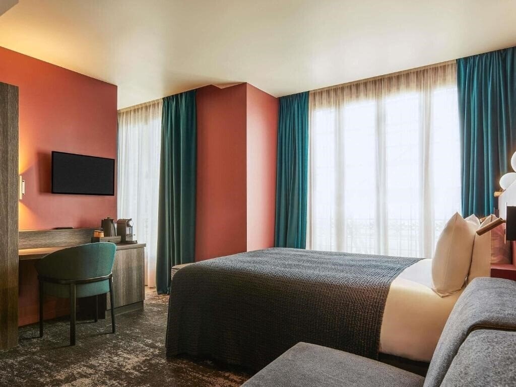Mercure Paris Tour Eiffel Pont Mirabeau 4* суреті