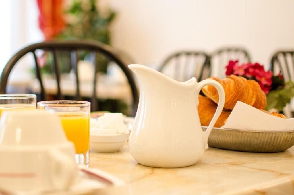 Hotel Paris Bruxelles 2* суреті