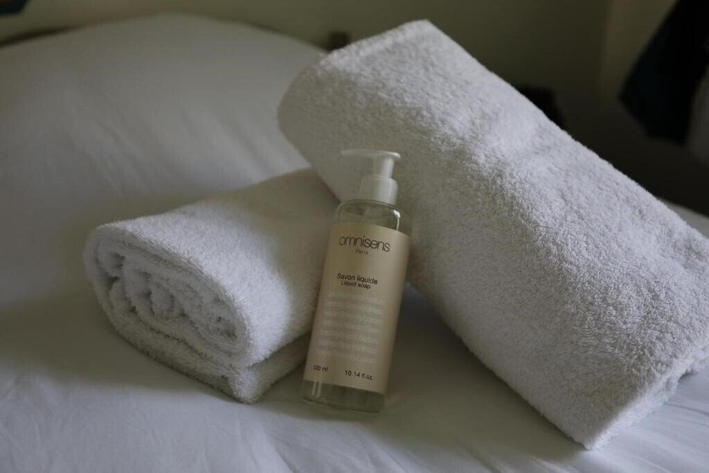 Absolute 2* суреті