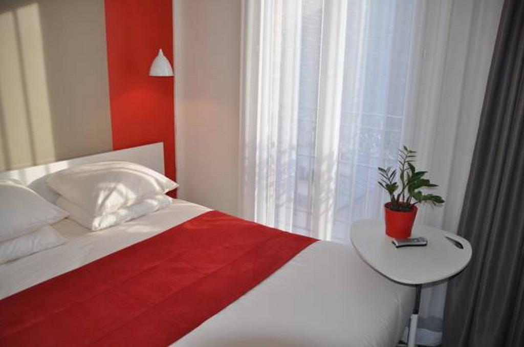 Ibis Styles Paris Montmartre Nord 3* суреті