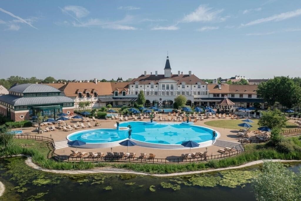 Marriot'S Village D'Ille De France 4* қонақ үйі