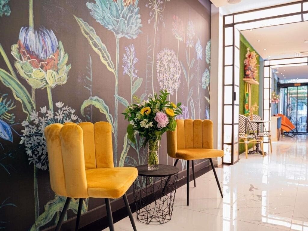 Отель Ibis Styles Paris Batignolles (ex. Mirific) 3*