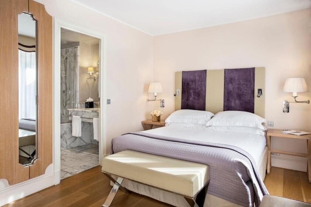 Castille Paris 5* суреті