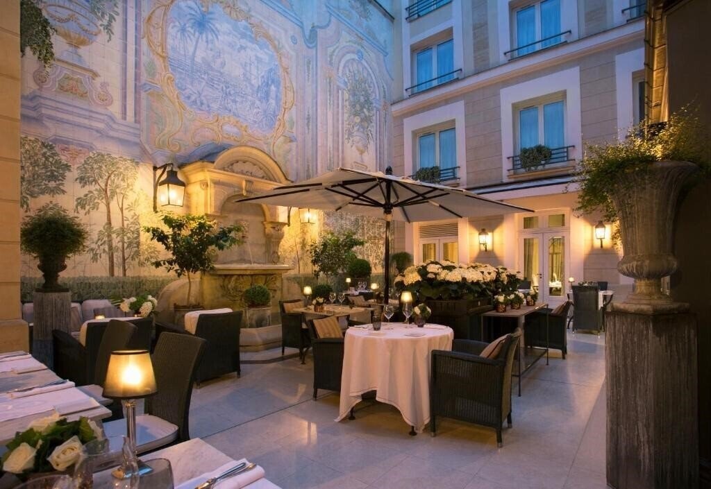 Castille Paris 5* суреті