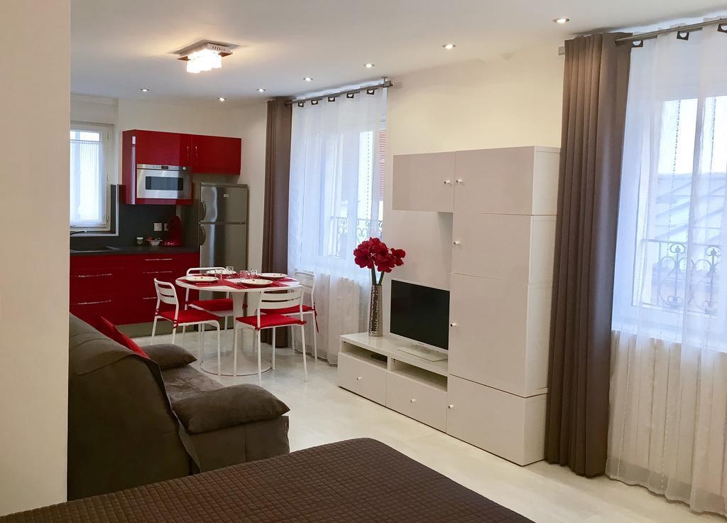 Отель De L'Horloge 2*