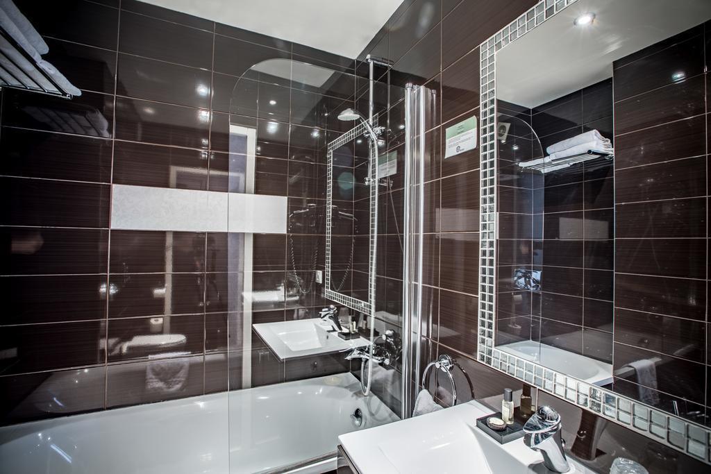 Картинка Prince Albert Louvre 2*