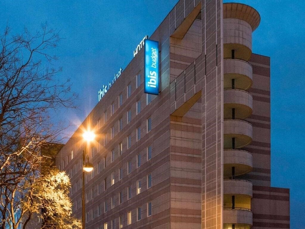 Ibis Budget Paris Porte De Montmartre 1* қонақ үйі