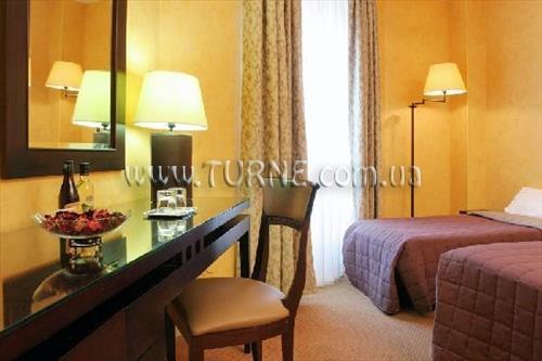 Отель Holiday Villa La Fayette 3*
