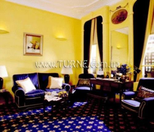 Отель Queen Mary 3*