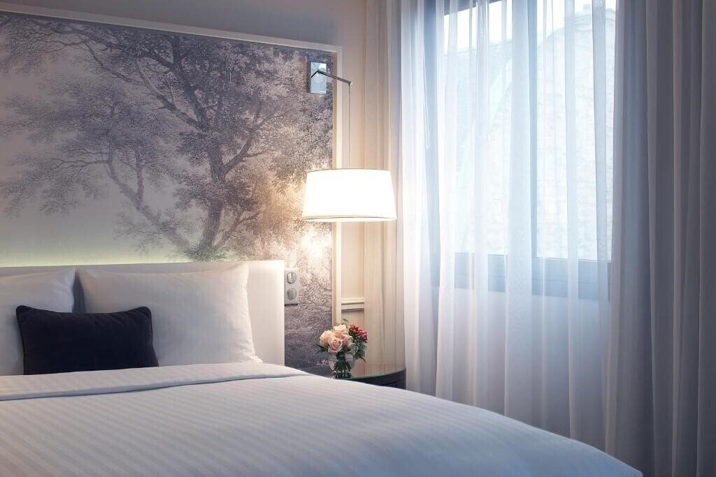 Renaissance Paris Nobel Tour Eiffel Hotel (ex. Renaissance Paris Hotel Le Parc Trocadero) 4* фотосуреті