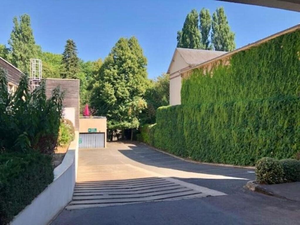 Картинка B&B Hotel Chartres Centre Cathedrale 3*