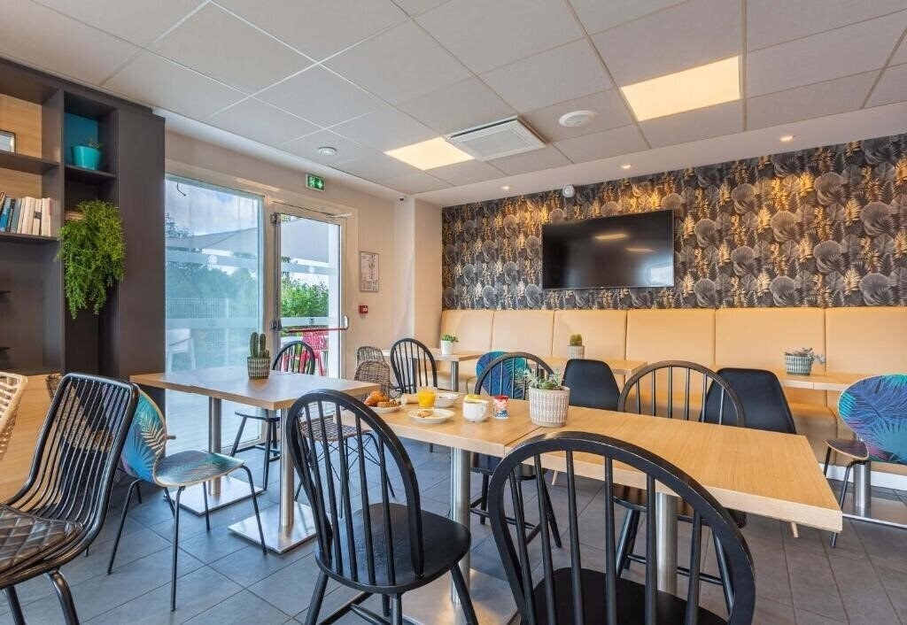 B&B Hotel Chartres Oceane 2* суреті