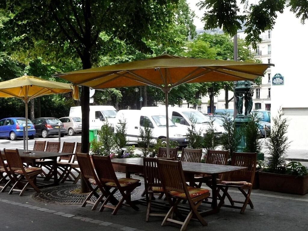 Hotel du Roi Rene 2* фотосуреті