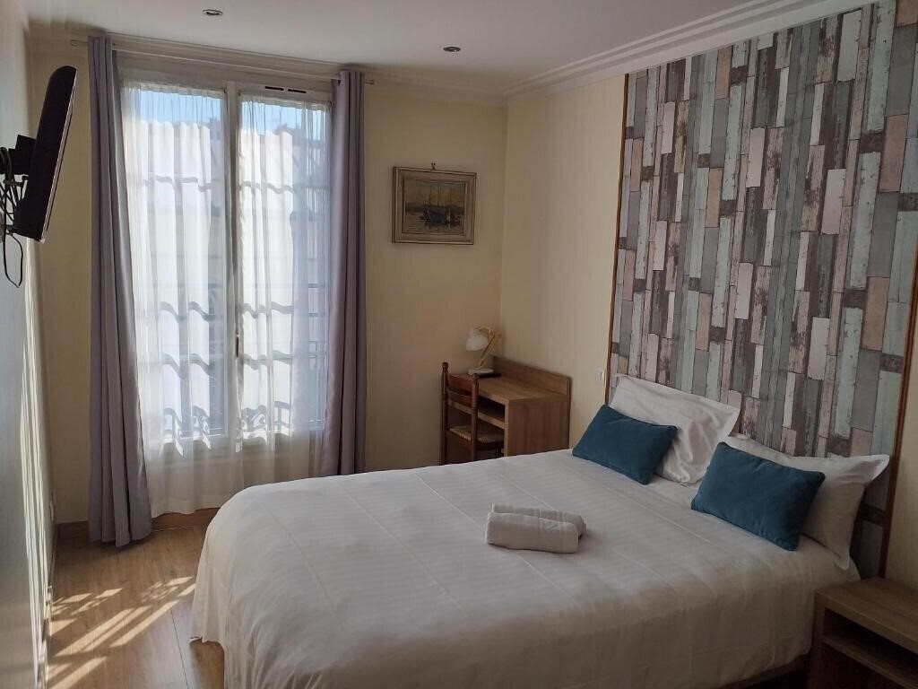 Hotel du Roi Rene 2* суреті