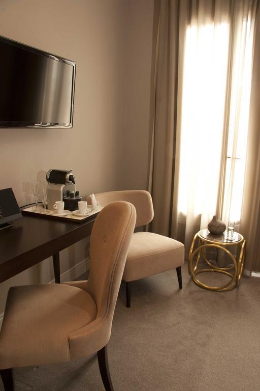 Фото Opera Frochot 3*