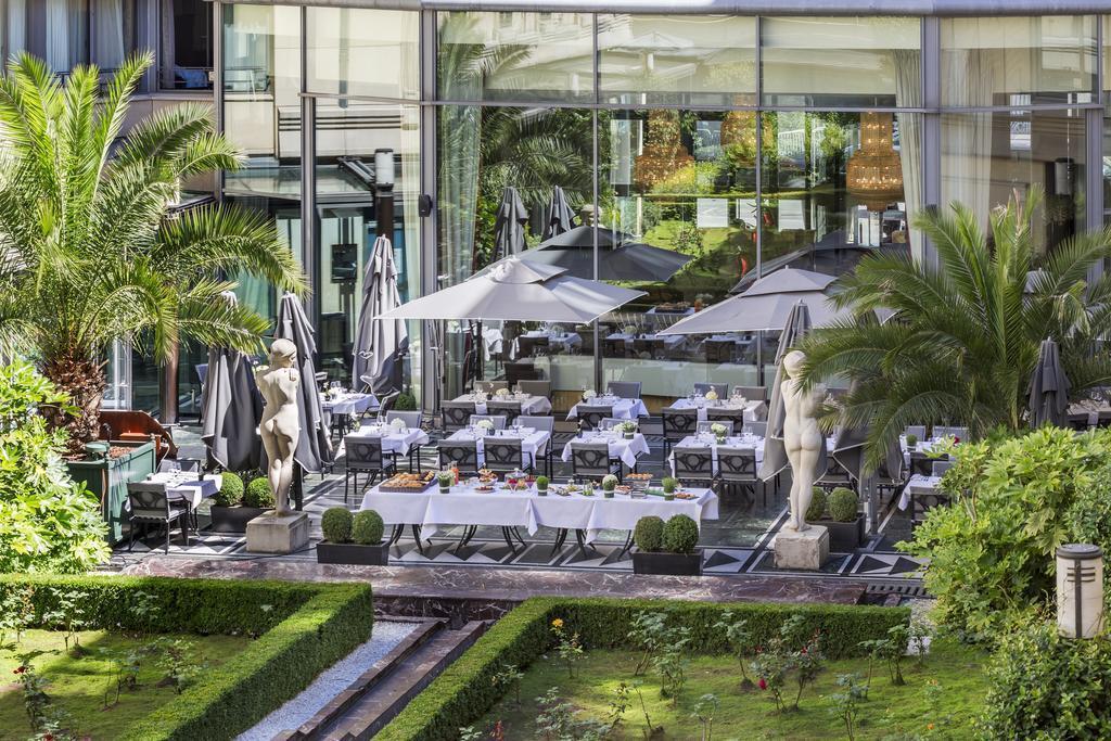 Отель Hotel Du Collectionneur Arc De Triomphe 5*