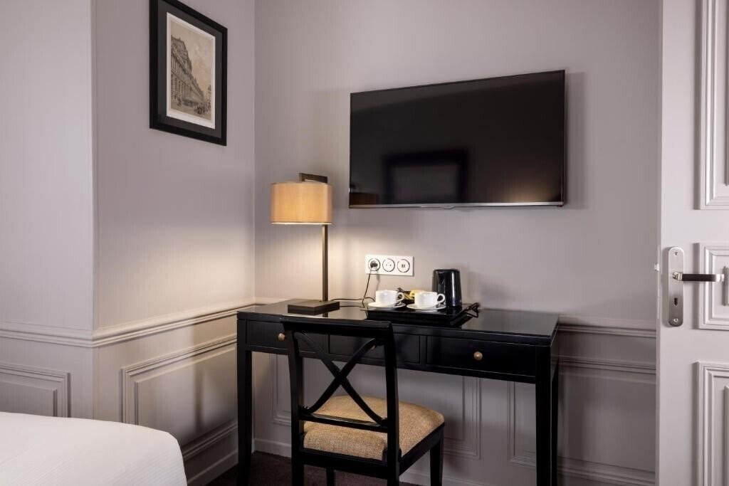 Фото Pavillon Courcelles Parc Monceau 3*