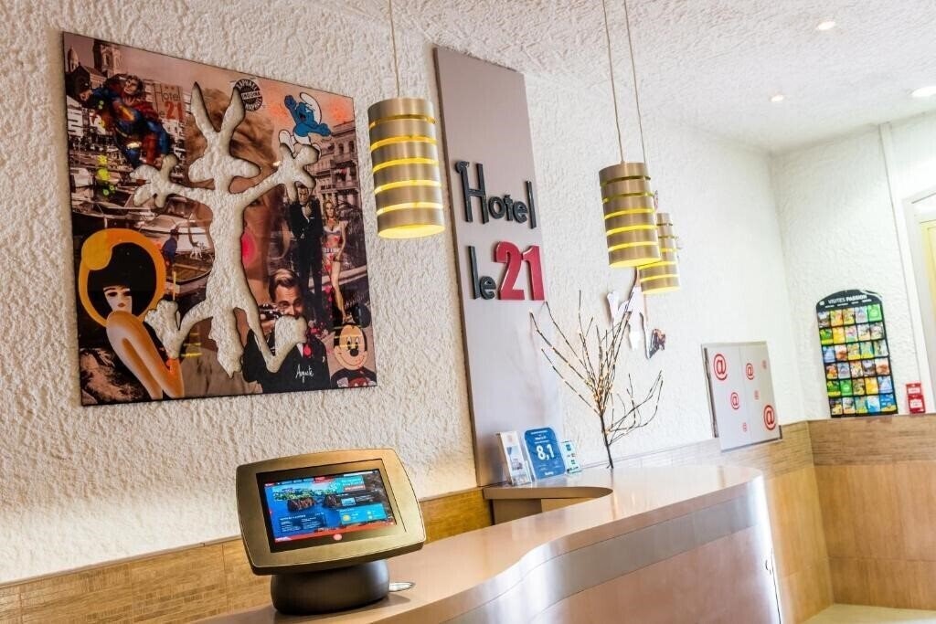 Le 21 Hotel 2* фотосуреті