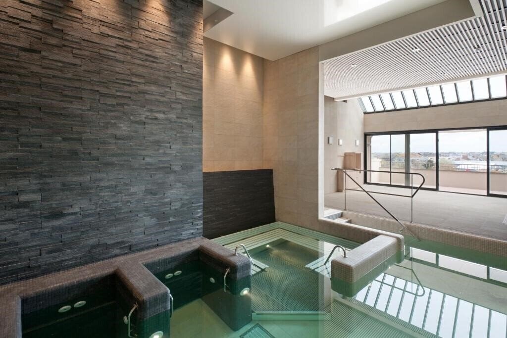 Le Nouveau Monde 4* суреті