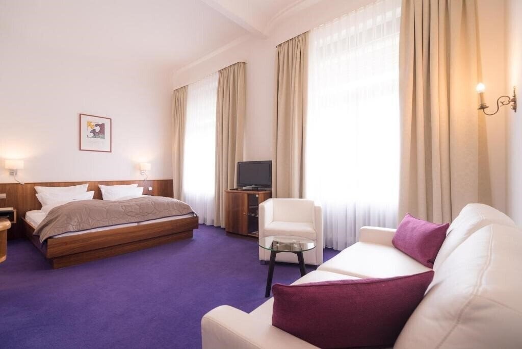 Отель Hotel Etol 3*