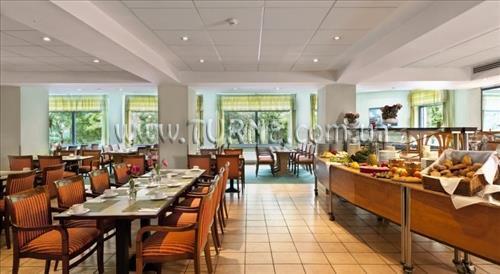 TRYP by Wyndham Berlin City East 3* суреті