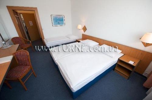 TRYP by Wyndham Berlin City East 3* қонақ үйі