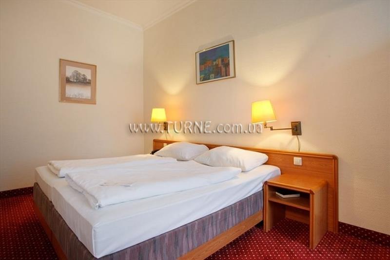 Azimut Hotel Berlin Kurfurstendamm 3* суреті