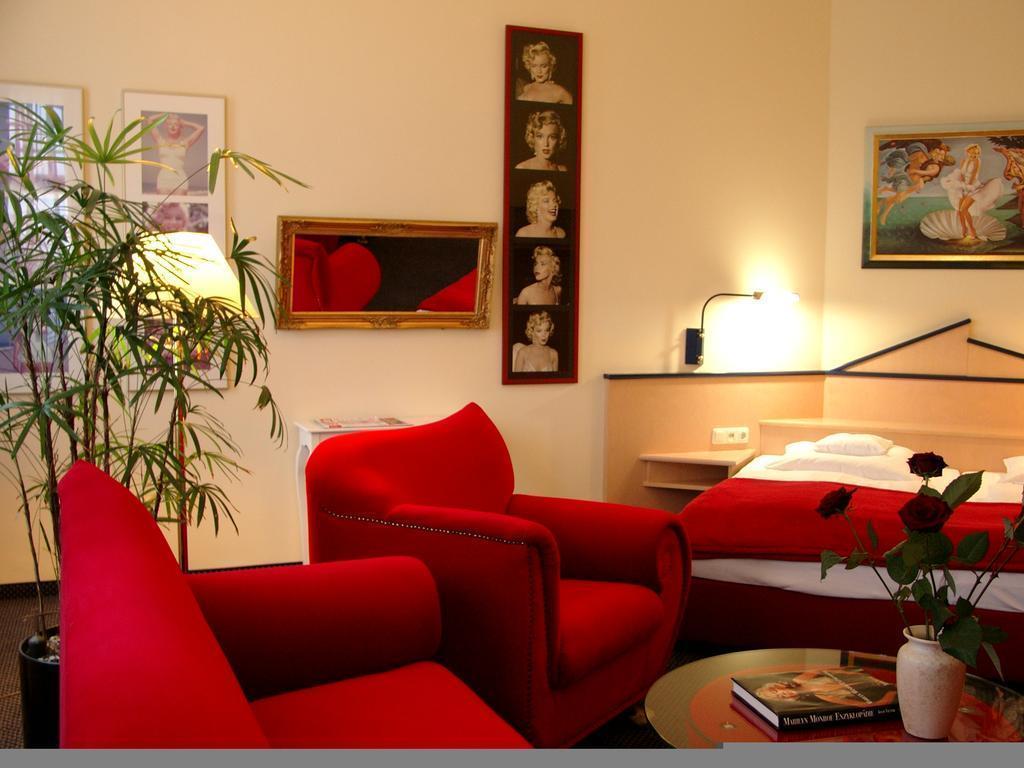 California Am Kurfuerstendamm 4* суреті