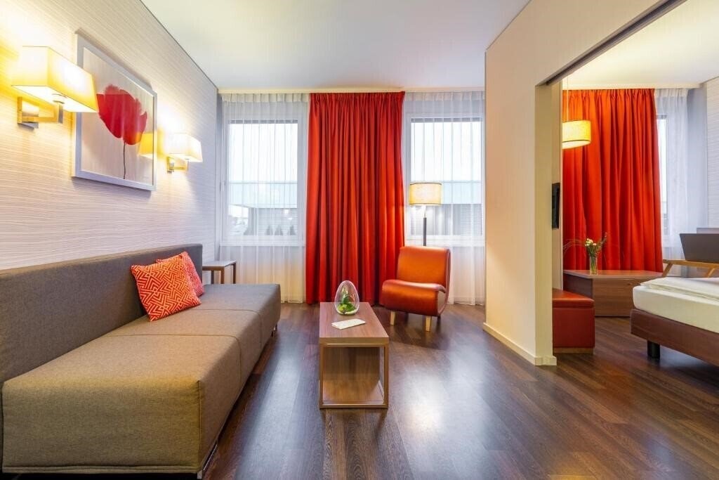 Фото Adagio Aparthotel Berlin Kurfurstendamm 4*