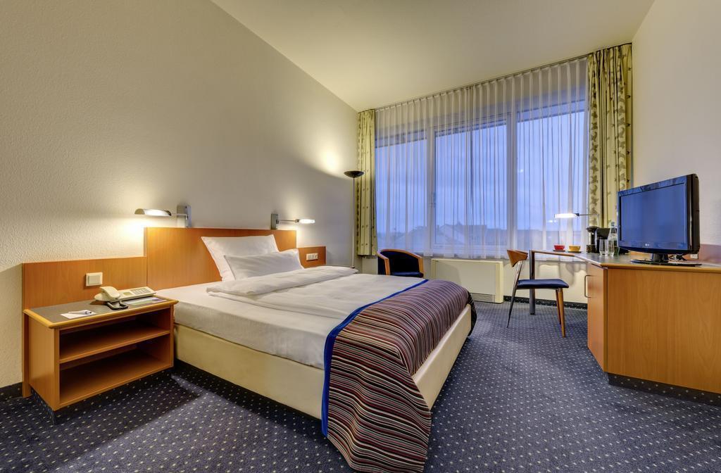 Фото Park Inn By Radisson Dresden Hotel 3*