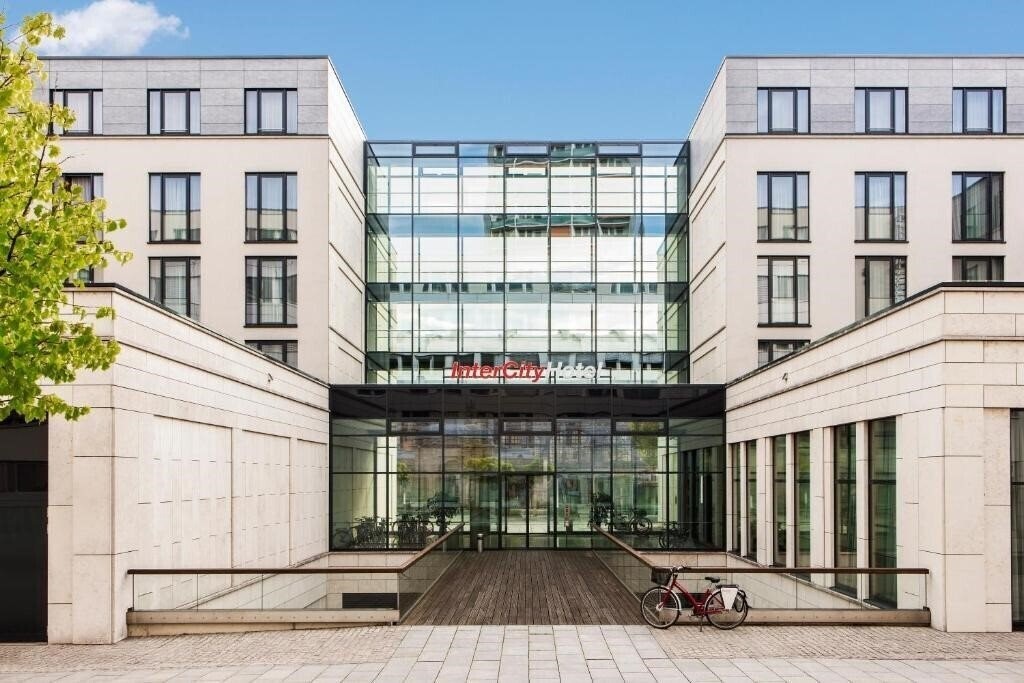 Отель Inter City Hotel Dresden 4*