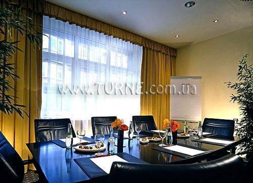Фото Four Points By Sheraton Central Dusseldorf 4*