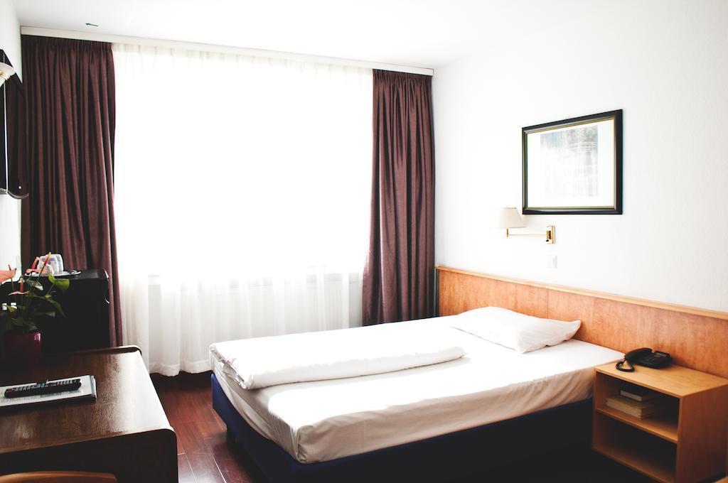 Отель Hotel Batavia 3*