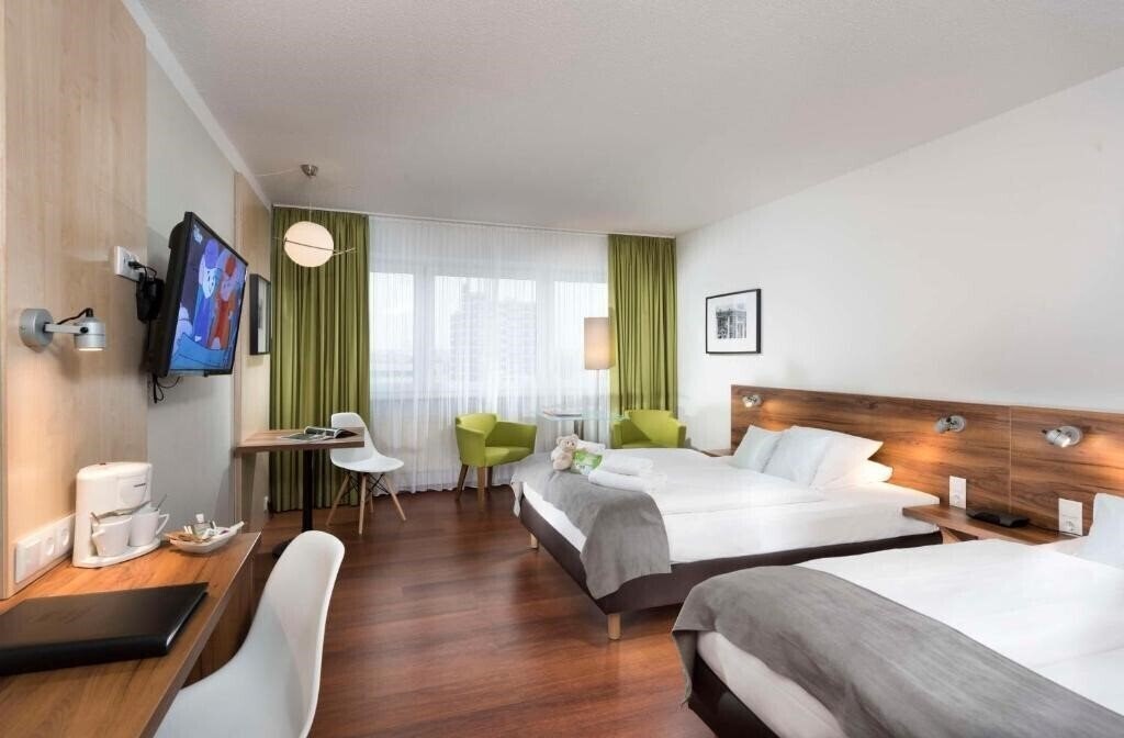 Фото Best Western Ambassador Hotel 3*