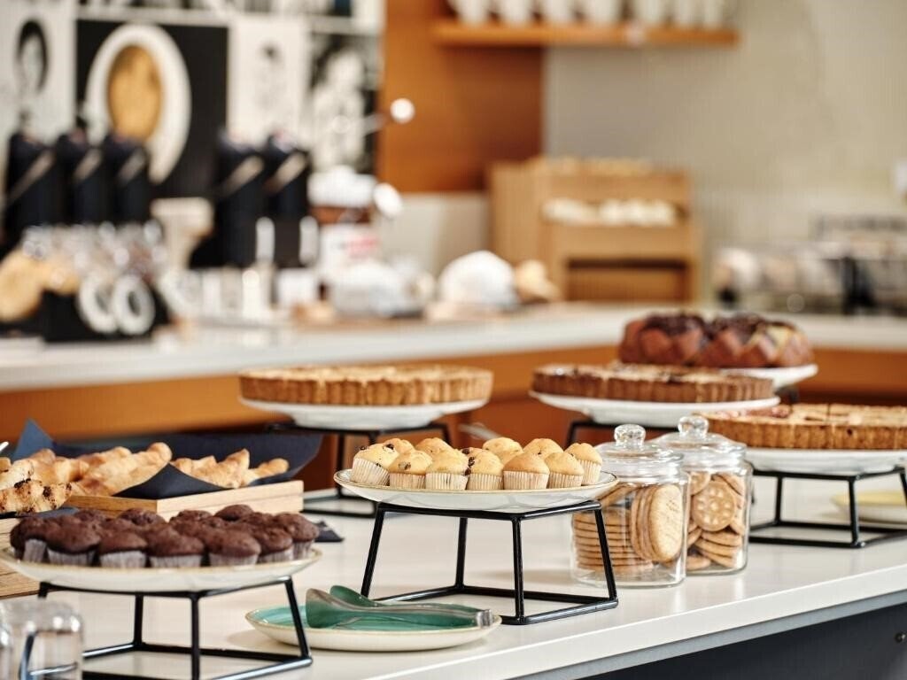 Картинка Holiday Inn Dusseldorf - Hafen 4*