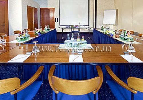 Savigny Frankfurt 4* фотосуреті