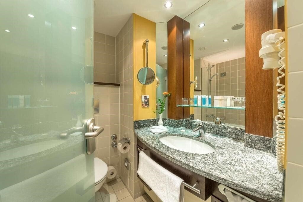 Картинка Dorint Hotel Frankfurt Niederrad 4*