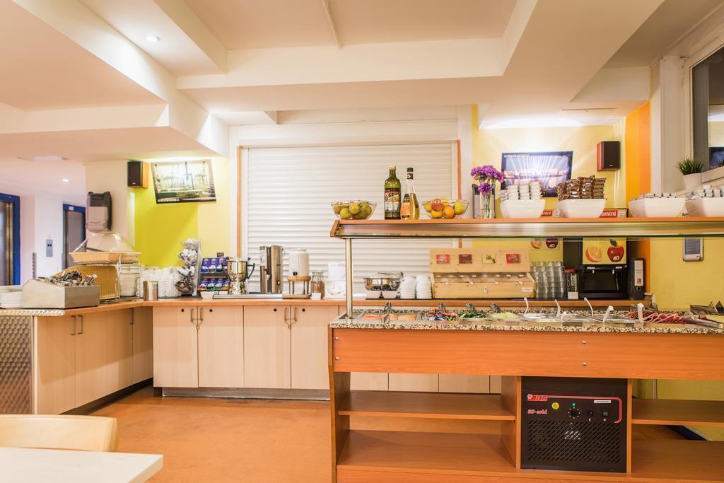 A&O Hamburg Hammer Kirche 2* фотосуреті