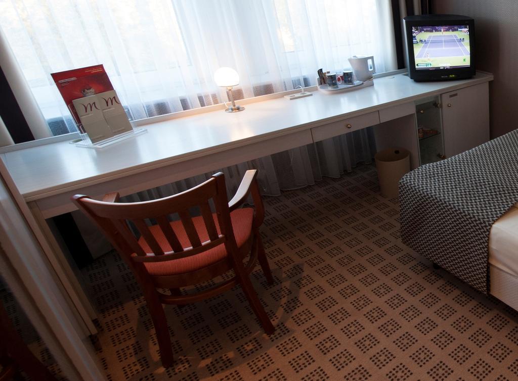 Tryp By Wyndham Hamburg Arena 3* суреті