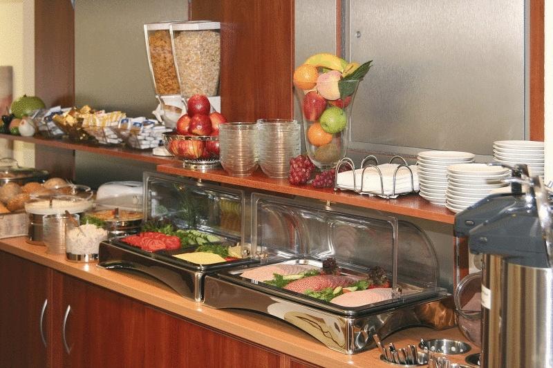 Фото Lumen Am Hauptbahnhof 3*