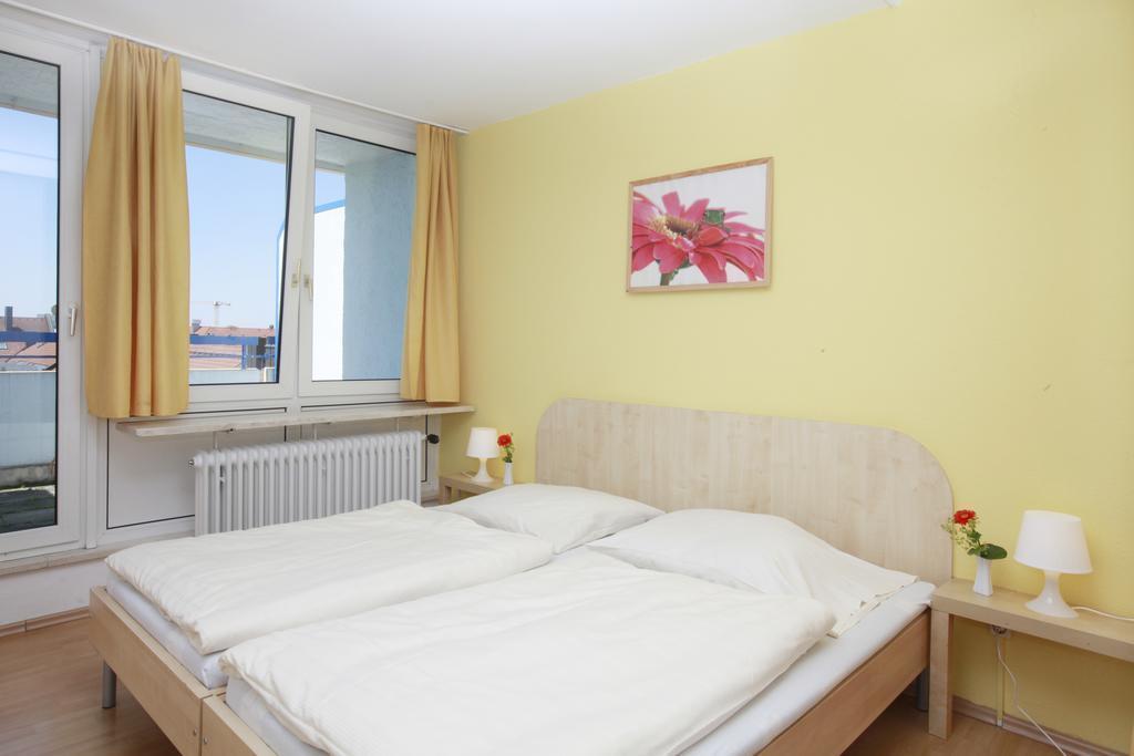 Отель A&O Munchen Hackerbrucke 2*