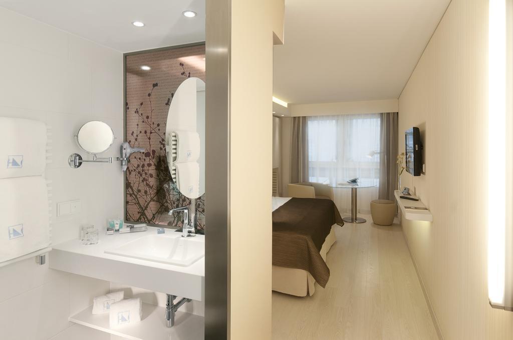 Фото Eurostars Book 4*